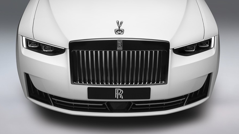 Обновлённый Rolls-Royce Ghost: хитрый прищур и ещё больше вариантов кастомизации