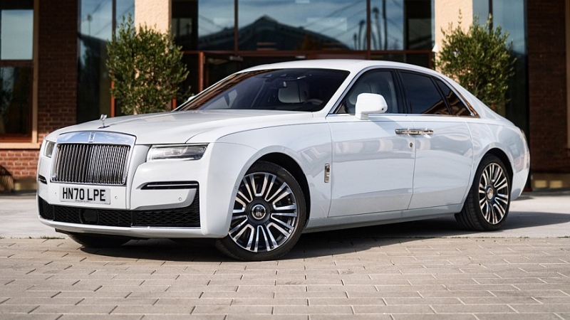 Обновлённый Rolls-Royce Ghost: первые изображения