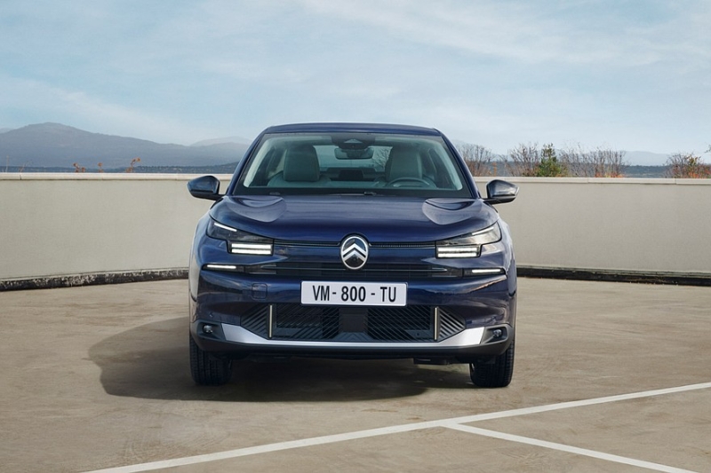 Рестайлинговые хэтчбек Citroen C4 и кросс-седан C4 X: пятидверке досталось больше обновок