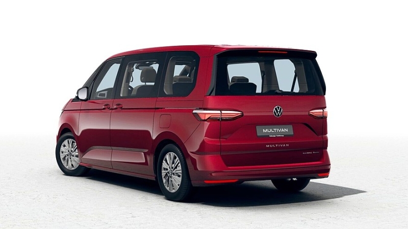 Трёхмоторные Volkswagen Multivan и California eHybrid 4Motion выходят на рынок