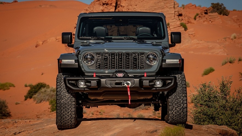 Jeep решил вернуть внедорожнику Wrangler с V6 автоматическую коробку передач