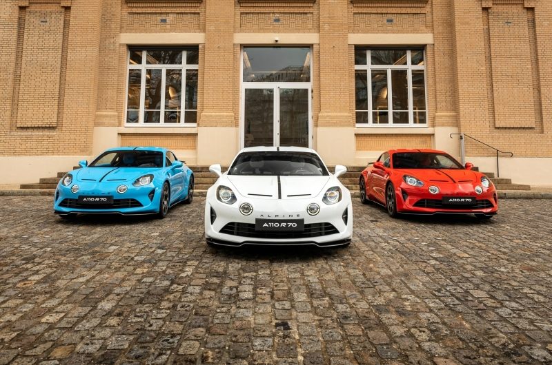 Бензиновый Alpine A110 вступает в последний год производства в новых версиях R 70 и GTS