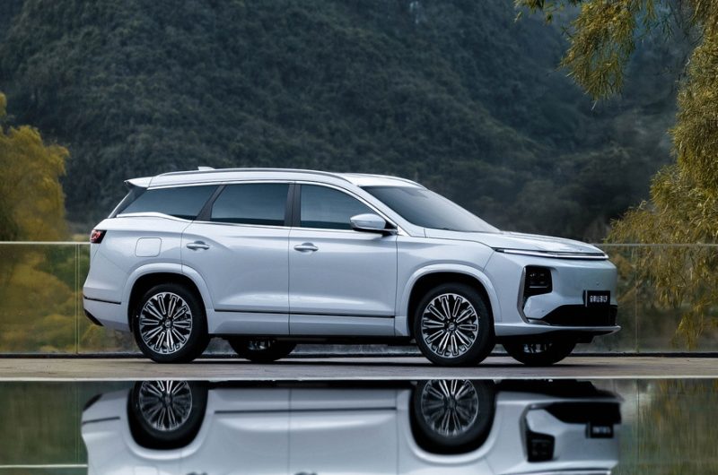 Большой кроссовер Jetour Shanhai L9 с дизайном в стиле Li L9: официальные фото