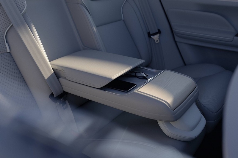 Флагманский Volvo ES90 оказался лифтбеком: задний или полный привод и 4 секунды до сотни