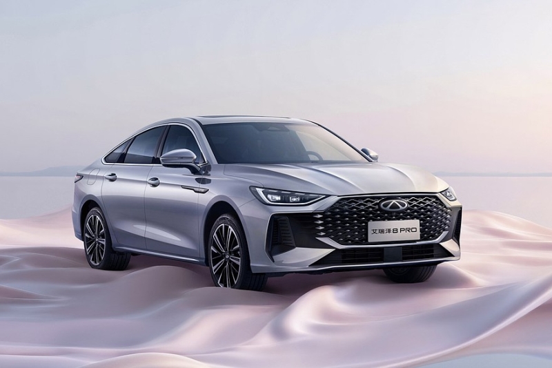 Начались продажи обновлённого Chery Arrizo 8 Pro: версий – больше, цены – ниже