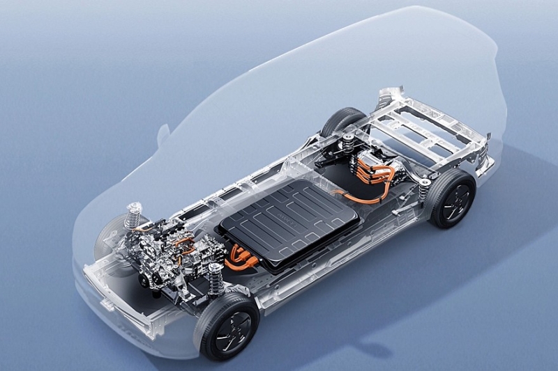 Очень дешёвый электровэн Wuling обзавёлся ещё более дешёвой гибридной версией