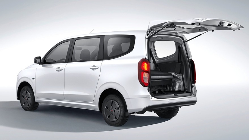 Очень дешёвый электровэн Wuling обзавёлся ещё более дешёвой гибридной версией