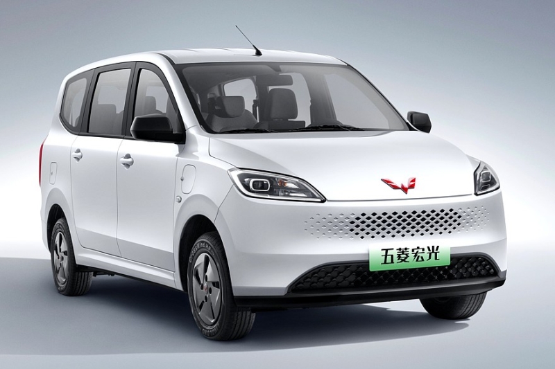 Очень дешёвый электровэн Wuling обзавёлся ещё более дешёвой гибридной версией