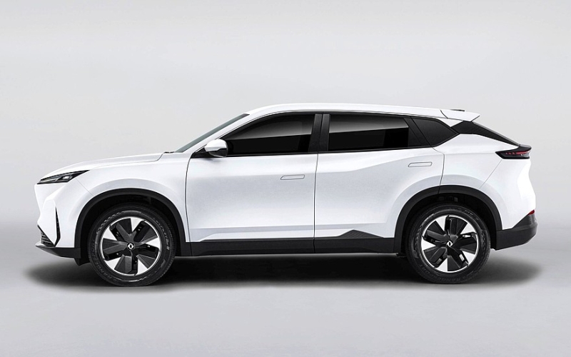 Первенец нового бренда Hedmos от СП Dongfeng Peugeot-Citroen готовится к дебюту