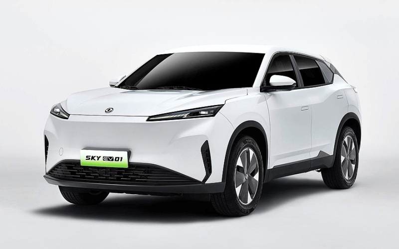 Первенец нового бренда Hedmos от СП Dongfeng Peugeot-Citroen готовится к дебюту