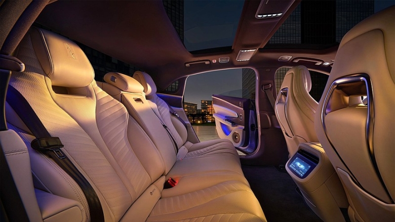 Роскошный седан Yangwang U7 от BYD: электромобиль и гибрид с оппозитным мотором