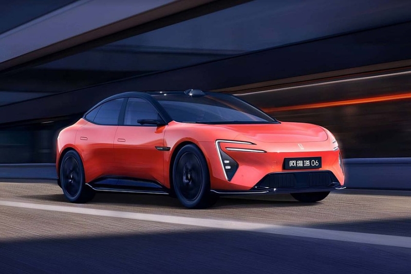 Седан Avatr 06 выходит на рынок: самая дешёвая модель в гамме