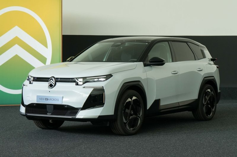 Citroen рассекретил новый C5 Aircross: три варианта техники и дизайн от предвестника