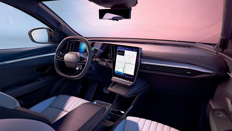 Электрические Renault Scenic и Megane обновлены на фоне слабых продаж