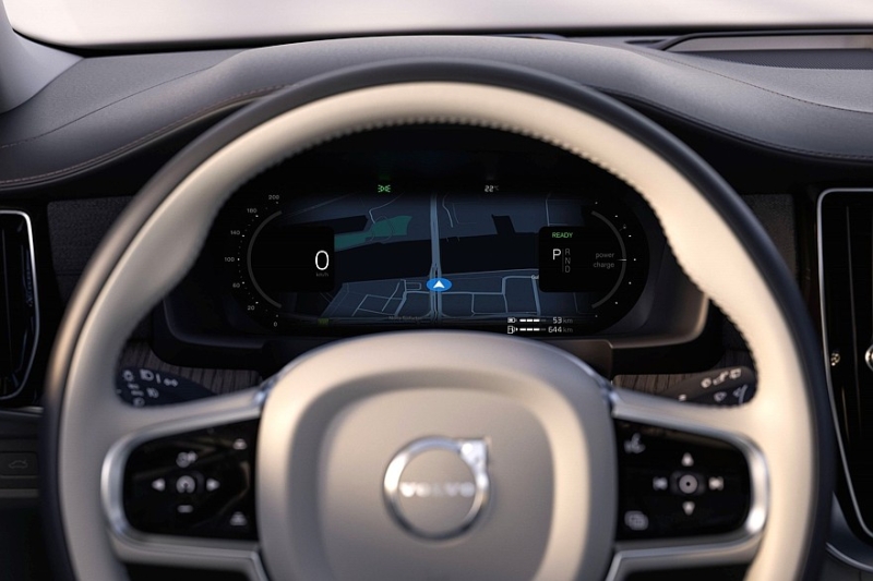 Флагманский седан Volvo S90 обновлён в духе родственных кроссоверов