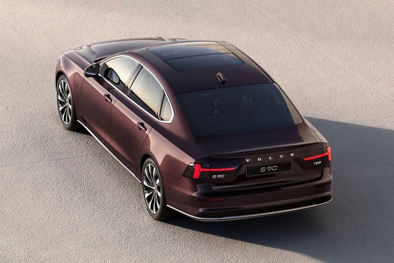 Флагманский седан Volvo S90 обновлён в духе родственных кроссоверов