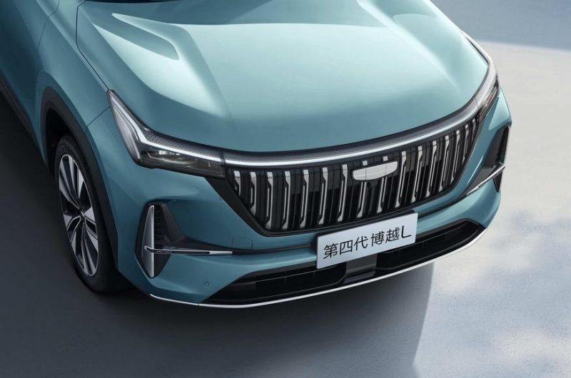 Geely Atlas с другим дизайном показали на официальных фото, он объявлен новым поколением