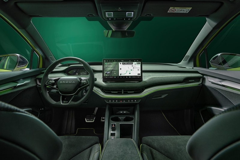 «Горячий» кроссовер Skoda Elroq RS: 340 «лошадок» и полный привод