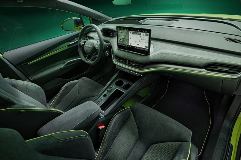 «Горячий» кроссовер Skoda Elroq RS: 340 «лошадок» и полный привод