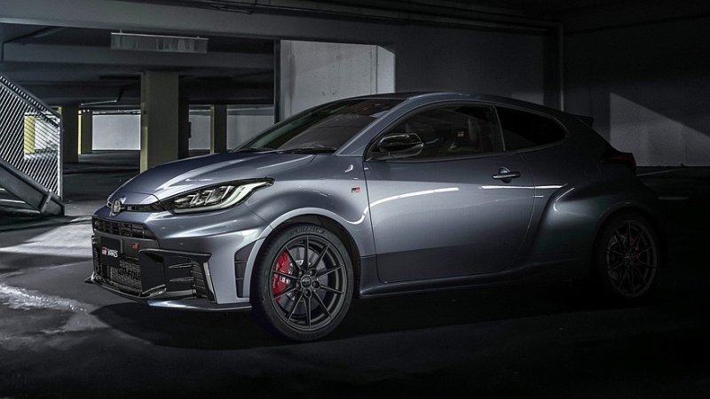Хот-хэтч Toyota GR Yaris опять обновлён: усиленное шасси и новый аэродинамический обвес