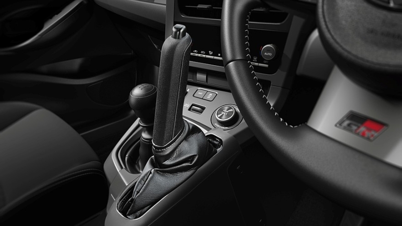 Хот-хэтч Toyota GR Yaris опять обновлён: усиленное шасси и новый аэродинамический обвес
