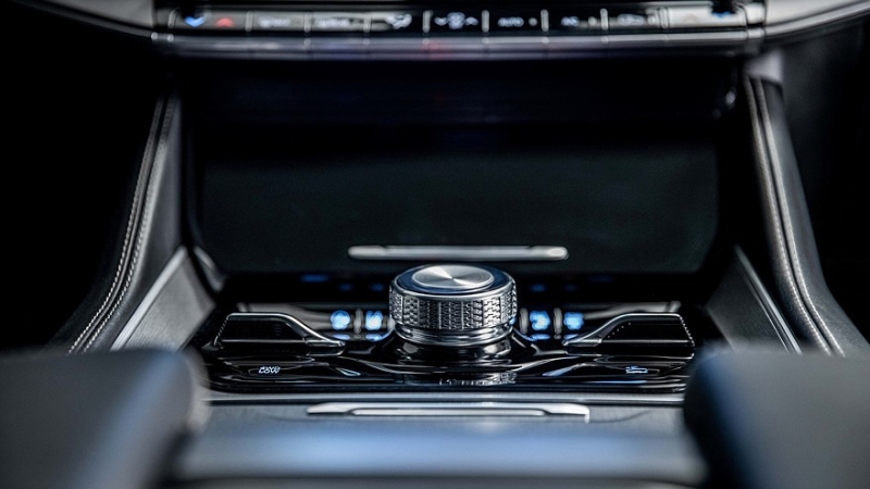 Jeep Wagoneer получил приключенческую версию Overland на фоне падения продаж