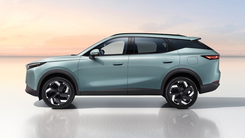 Кроссовер Omoda C7 готовится к выходу на российский рынок: старт продаж намечен на май