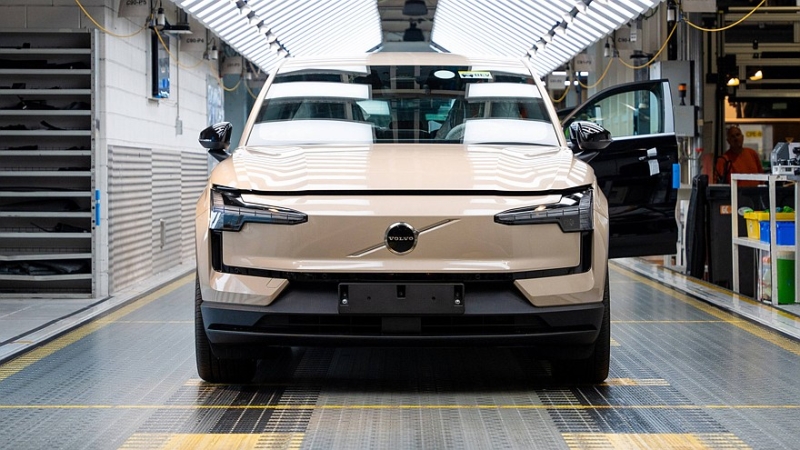 Кроссовер Volvo EX30 получил европейскую прописку: производство стартовало в Бельгии