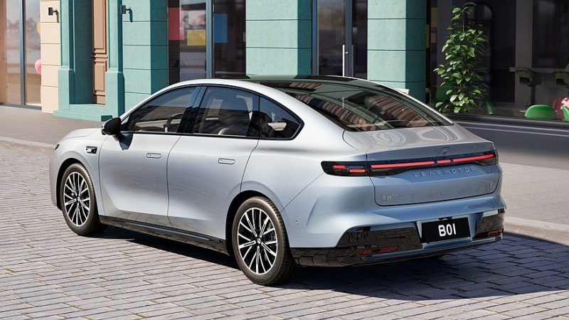 Leapmotor B01: дешёвый, но щедро оснащённый седан на базе кроссовера B10