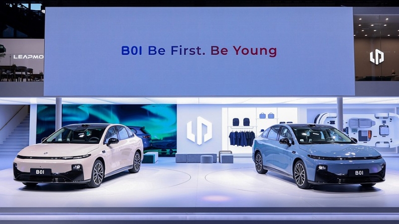 Leapmotor B01: дешёвый, но щедро оснащённый седан на базе кроссовера B10