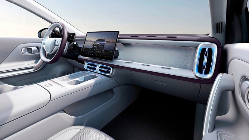 Leapmotor B01: дешёвый, но щедро оснащённый седан на базе кроссовера B10