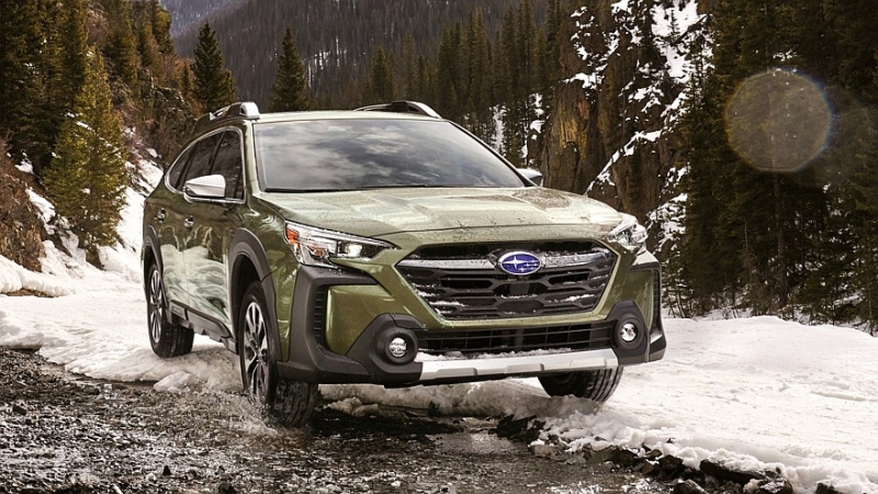 Новый Subaru Outback дебютирует через неделю: суровый характер в угловатом кузове