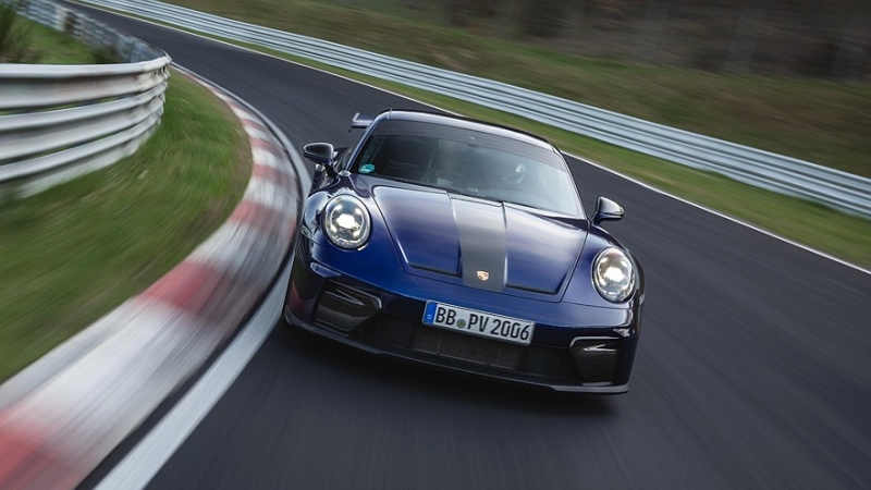 Porsche 911 GT3 стал самым быстрым спорткаром с МКП на Нюрбургринге