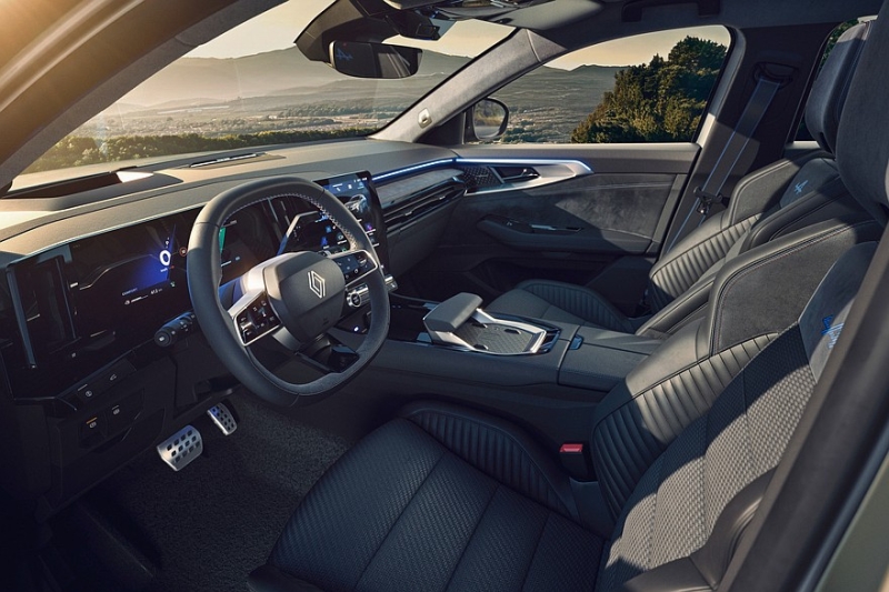 Renault Austral обновлён следом за удлинённым Espace: меньше версий