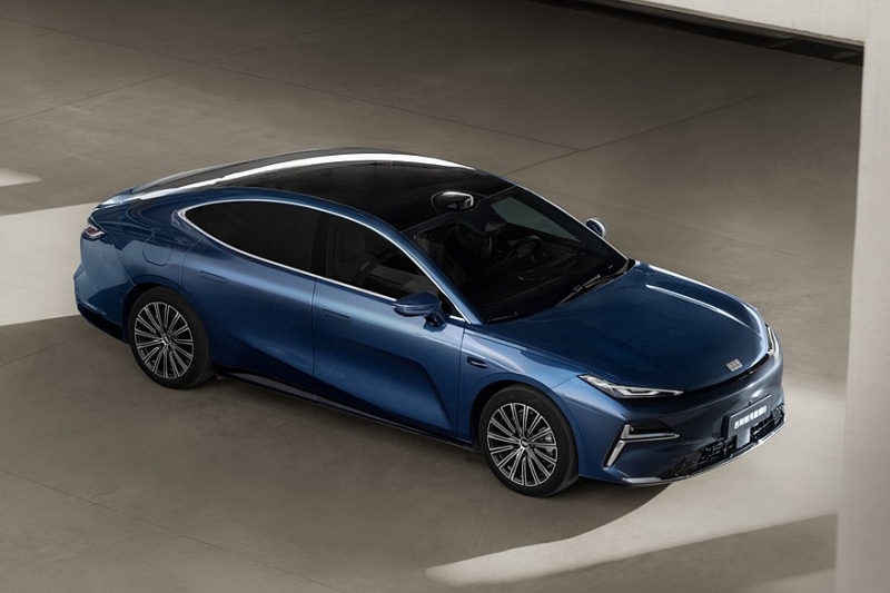 Седан Geely Galaxy Starshine 8 предложен с двумя установками на выбор