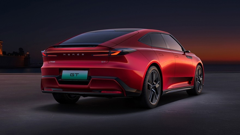 Серийный лифтбек Honda GT дебютировал в двух версиях с разным дизайном