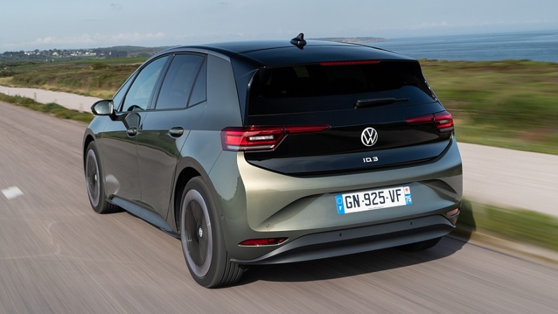 Следующий рестайлинг даст хэтчбеку Volkswagen ID.3 новое «лицо» в стиле концепта ID. GTI