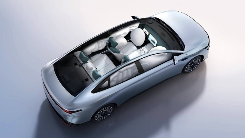 Тонущий Nissan вывел на китайский рынок дешёвый бизнес-седан N7