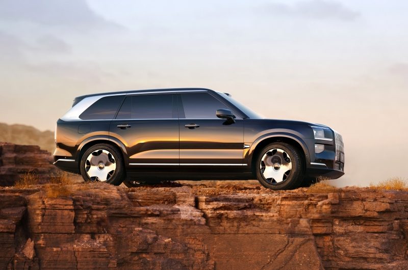 Zeekr 9X: монументальный флагманский SUV с мощной гибридной силовой установкой