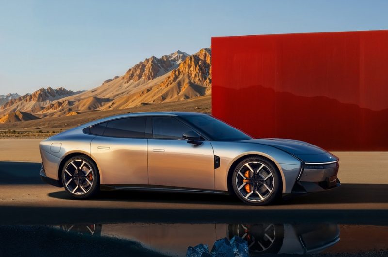 «Это не концепт»: показан эффектный седан Xpeng P7 нового поколения