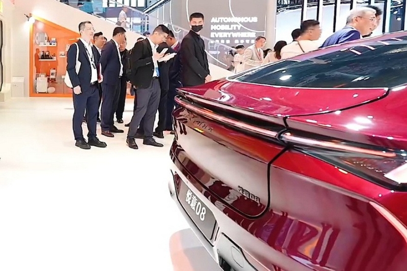 FAW готовится вывести на рынок стильную легковушку Bestune Yueyi 08