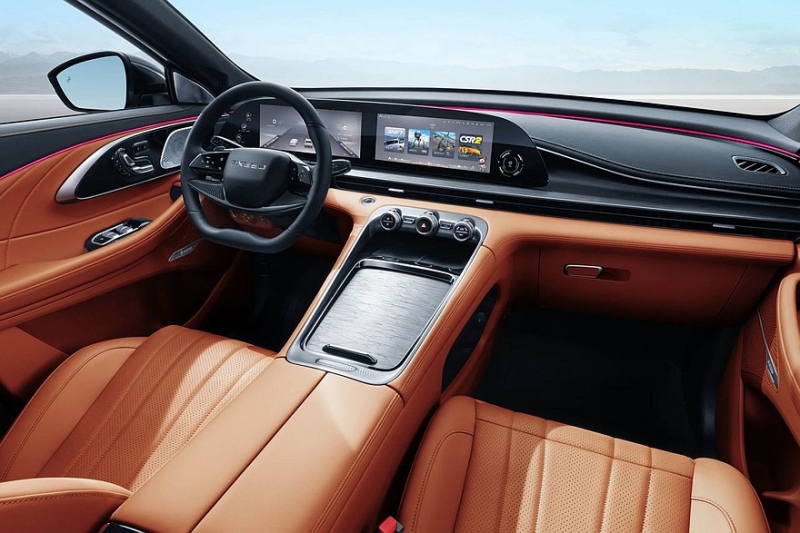 Кроссовер Exeed TXL «почернел» и стал агрессивнее в новой спецверсии