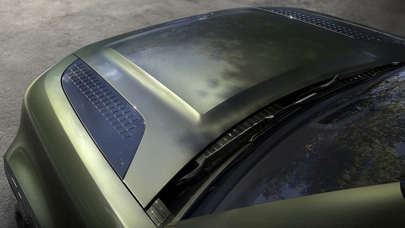 Land Rover освежил Defender: изменения в оптике и новый мультимедийный тачскрин