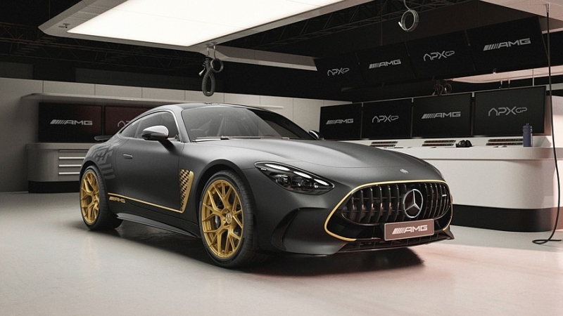 Mercedes-AMG GT 63 APXGP Edition: спецверсия в поддержу нового фильма с Брэдом Питтом