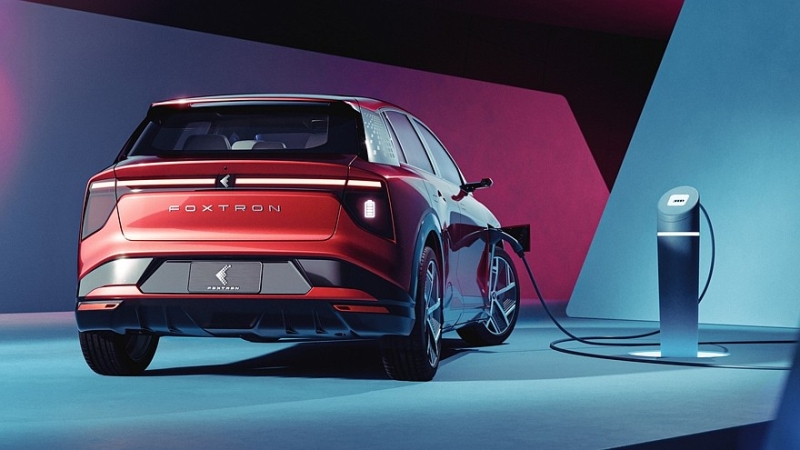 Mitsubishi будет закупать машины у Foxconn и выпустит клона нового Nissan Leaf