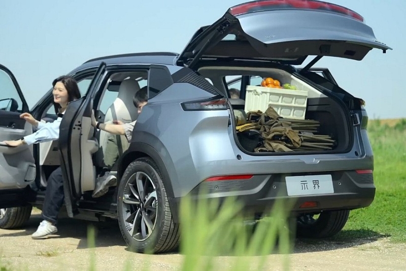 Не такой уж и новый кроссовер Hedmos 06 от СП Dongfeng Peugeot-Citroen доступен к заказу