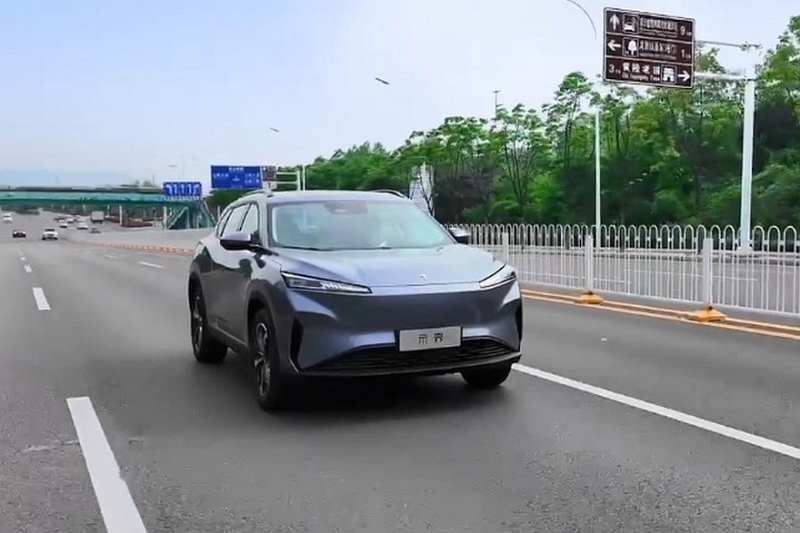 Не такой уж и новый кроссовер Hedmos 06 от СП Dongfeng Peugeot-Citroen доступен к заказу