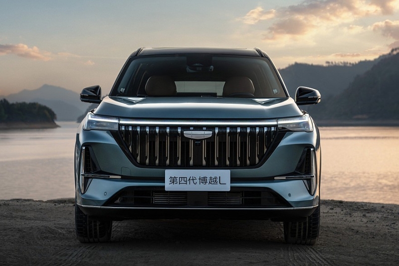 Новый Geely Atlas поступил в продажу: дешевле предшественника