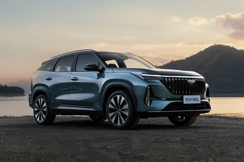 Новый Geely Atlas поступил в продажу: дешевле предшественника