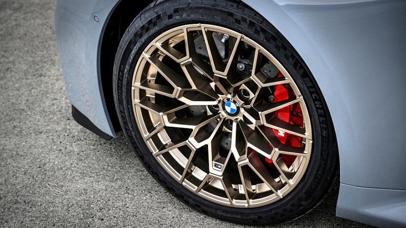 Новый облегчённый BMW M2 CS: 530 «лошадей» на 1700 кг массы и только задний привод